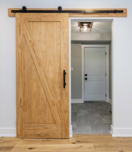 Bryan Court Barndoor